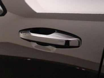 Volvo EC40 Coupé SUV Single Motor Extended Range — photo 8