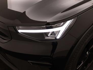 Volvo EC40 Coupé SUV Single Motor Extended Range — photo 11