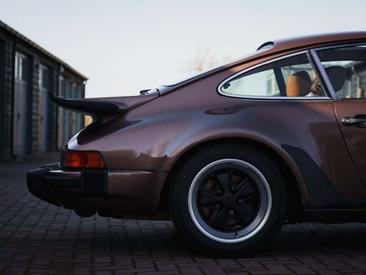 Porsche 911 Carrera 3.0 — photo 8
