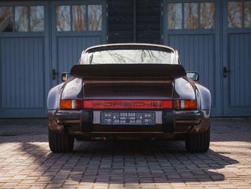 Porsche 911 Carrera 3.0 — photo 12