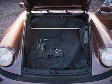 Porsche 911 Carrera 3.0 — photo 36