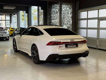 Audi RS7 — photo 4