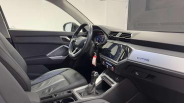 Audi Q3 35 TDI — photo 13