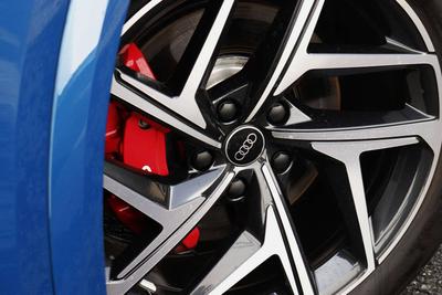 Audi Q6 SUV E-tron 360 KW