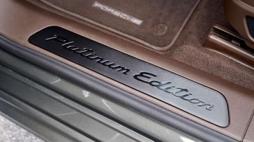 Porsche Panamera 4 E-Hybrid — photo 17