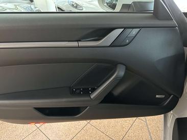 Porsche 911 Targa Targa 4 — photo 15