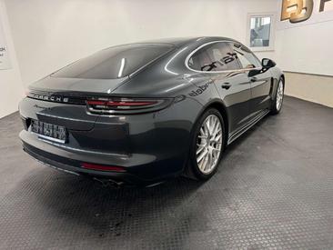 Porsche Panamera 4S — photo 8