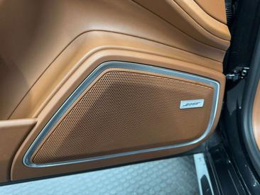 Porsche Panamera 4S — photo 12