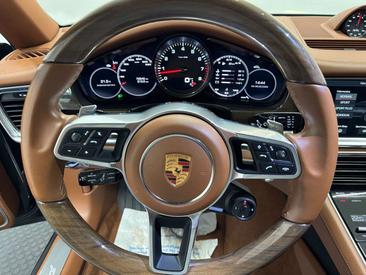 Porsche Panamera 4S — photo 16