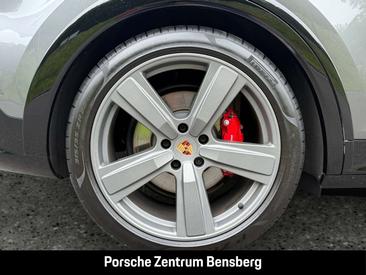 Porsche Cayenne III GTS — photo 10