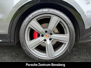 Porsche Cayenne III GTS — photo 13