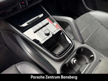 Porsche Cayenne III GTS — photo 19