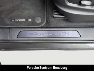 Porsche Cayenne III GTS — photo 31