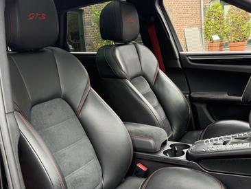 Porsche Macan GTS — photo 14
