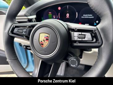Porsche Macan Electric — photo 9
