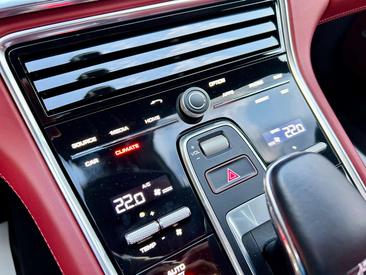 Porsche Panamera GTS — photo 28