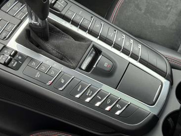 Porsche Macan GTS — photo 30