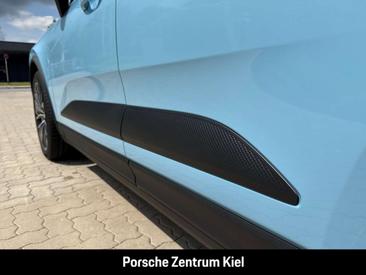 Porsche Macan Electric — photo 25
