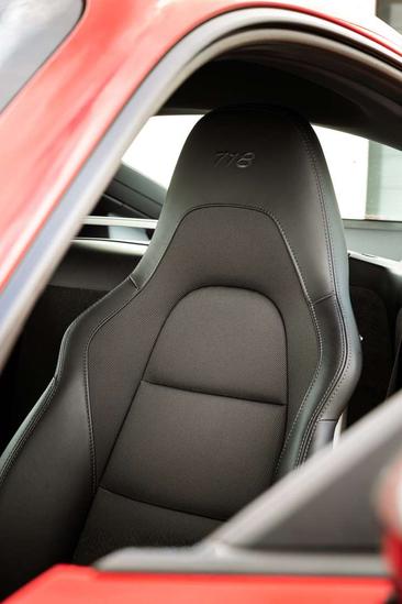 Porsche 718 Cayman T — photo 25