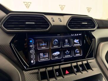 Lamborghini Urus Performante — photo 18