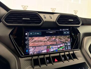 Lamborghini Urus Performante — photo 21