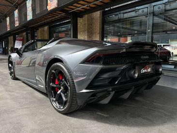 Lamborghini Huracán Spyder EVO — photo 12