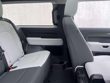Land Rover Defender 90 Hard Top D250 — photo 14