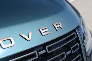Land Rover Range Rover Velar P400e — photo 13