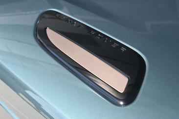 Land Rover Range Rover Velar P400e — photo 15