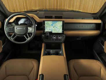 Land Rover Defender 130 D300 MHEV — photo 11