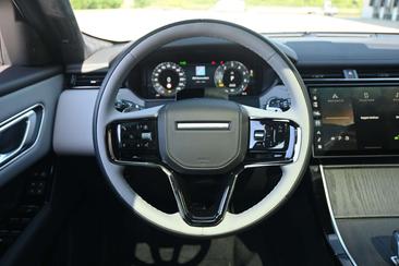 Land Rover Range Rover Velar P400e — photo 18