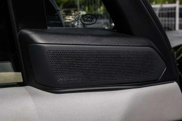 Land Rover Range Rover Sport SV — photo 13