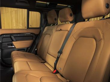 Land Rover Defender 130 D300 MHEV — photo 15
