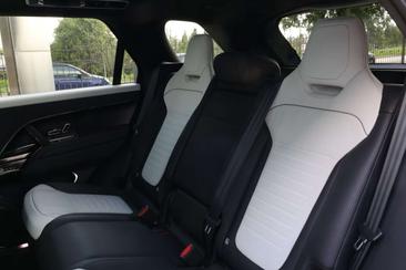 Land Rover Range Rover Sport SV — photo 17