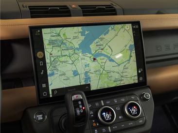 Land Rover Defender 130 D300 MHEV — photo 19