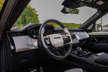 Land Rover Range Rover Sport SV — photo 19