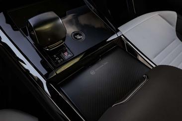 Land Rover Range Rover Sport SV — photo 27