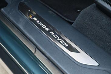 Land Rover Range Rover Velar P400e — photo 40