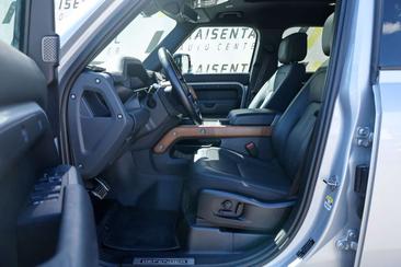 Land Rover Defender 130 Outbound — photo 12