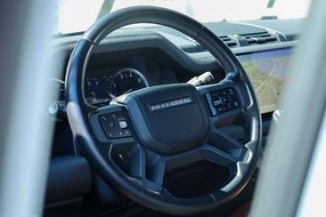 Land Rover Defender 130 Outbound — photo 17