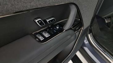 Land Rover Range Rover Sport P510e — photo 20