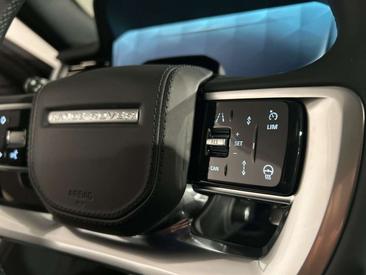 Land Rover Range Rover D350 — photo 19
