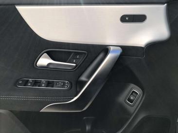 Mercedes CLA Berline 220 D — photo 14