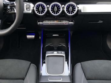 Mercedes GLB 200d — photo 15