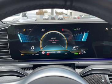 Mercedes GLE 63 S 4Matic — photo 10