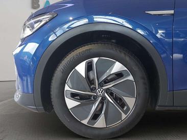 Volkswagen ID.4 Pro — photo 9