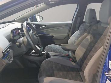 Volkswagen ID.4 Pro — photo 10