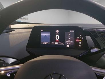 Volkswagen ID.4 Pro — photo 15
