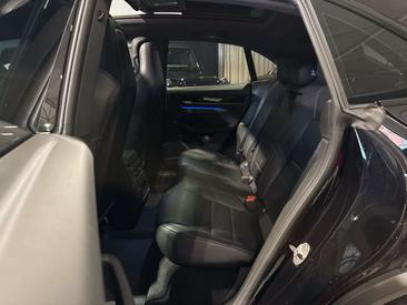 Porsche Macan Electric — photo 16