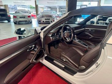 Porsche 911 Targa Targa 4S — photo 22